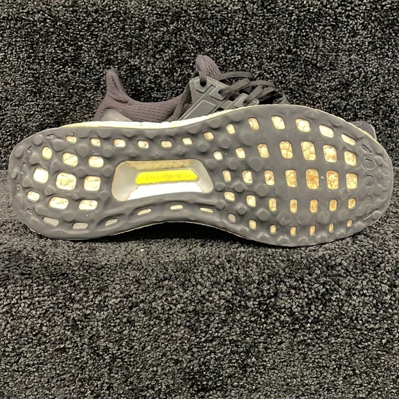 Adidas Ultraboost - Picture 3 of 4